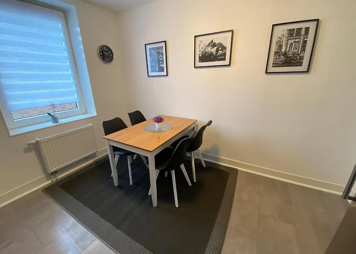 Apartment/wohnung Netflix+prime شقة كريفيلد